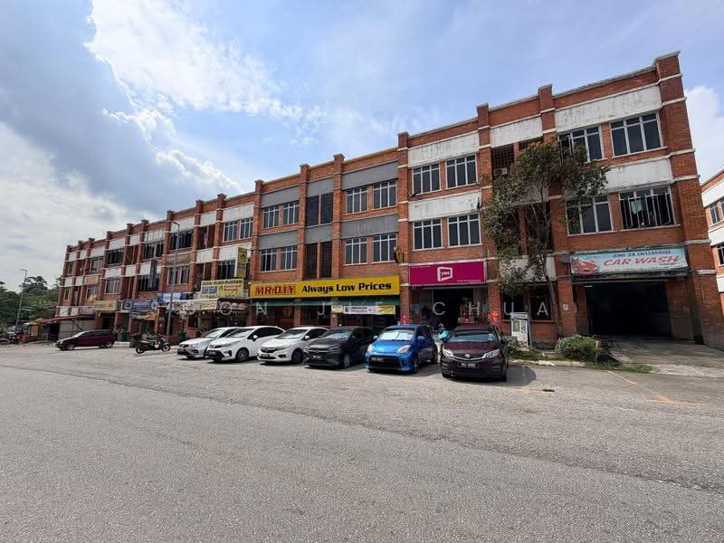Shop for Sale in Shah Alam (Selangor) - Soon Jie Chua - Exterior - PropertyGuru.com.my