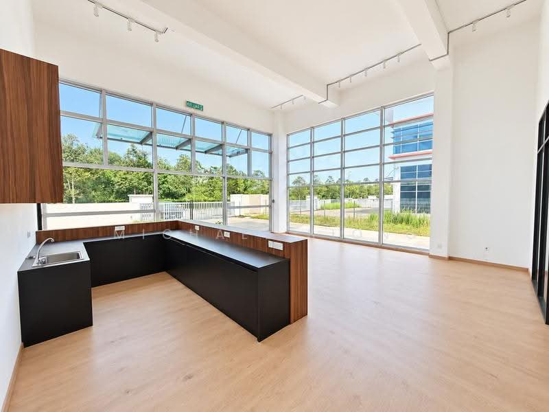 Kilang untuk Disewa di Saujana Rawang (Rawang) - Michael Siong - Kitchen - PropertyGuru.com.my