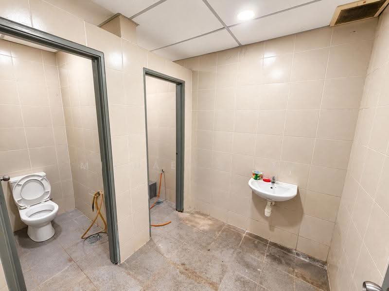 Kilang untuk Disewa di Saujana Rawang (Rawang) - Michael Siong - Bathroom - PropertyGuru.com.my