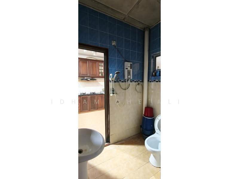 2-storey Terraced House for Sale in Taman Polo Indera Mahkota 8 (Kuantan) - Idham Che'Ali - Bathroom - PropertyGuru.com.my