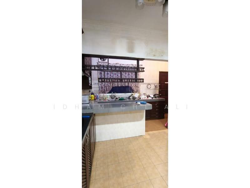 2-storey Terraced House for Sale in Taman Polo Indera Mahkota 8 (Kuantan) - Idham Che'Ali - Kitchen - PropertyGuru.com.my