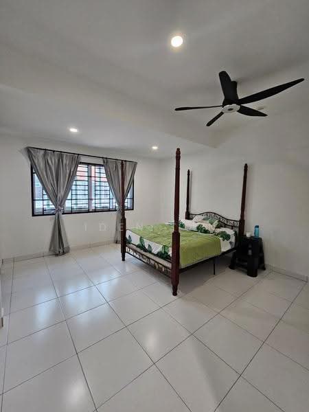 Rumah Teres 2-Tingkat untuk Dijual di Mutiara Rini (Skudai) - Iden Tan - Bedroom - PropertyGuru.com.my
