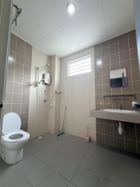 Rumah Teres 2-Tingkat untuk Dijual di Kota Emerald (Rawang) - Liliey Fitri - Bathroom - PropertyGuru.com.my