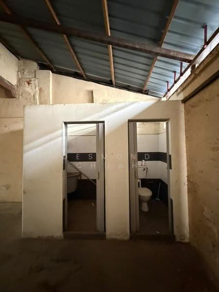 Shop for Rent in George Town (Penang) - Desmond Chuah - Bathroom - PropertyGuru.com.my