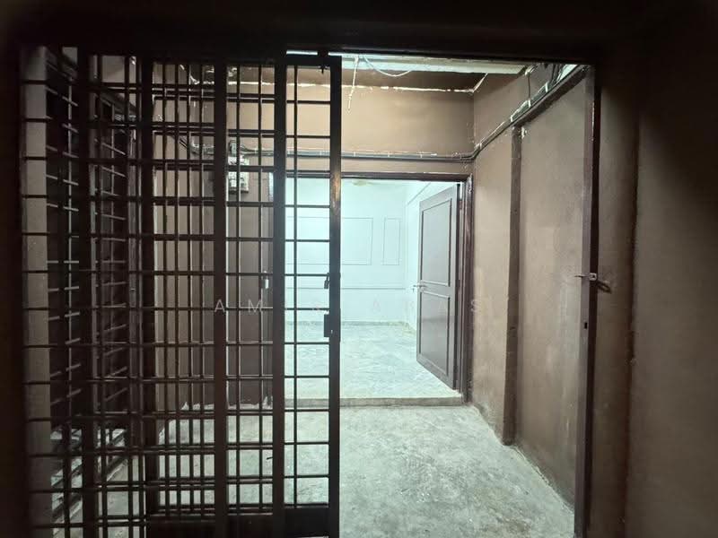 2-storey Terraced House for Rent in Cheras (Kuala Lumpur) - Amir Abas - Entrance - PropertyGuru.com.my