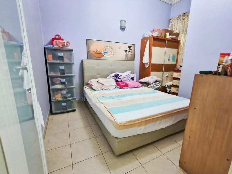 Rumah Teres 2-Tingkat untuk Dijual di Taman Desa Cemerlang (Ulu Tiram) - Chloe Lai - Bedroom - PropertyGuru.com.my