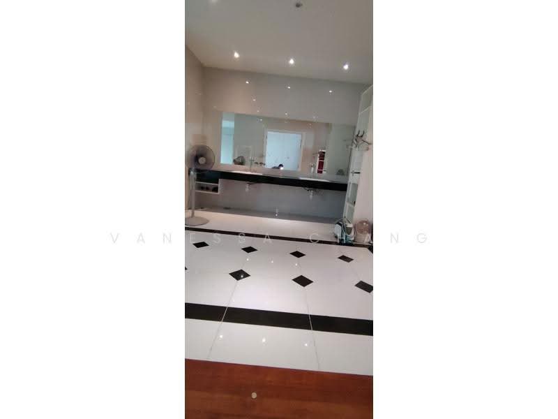 Rumah Berkembar untuk Dijual di Bandar Damansara Perdana (Damansara Perdana) - Vanessa Chang - Bathroom - PropertyGuru.com.my