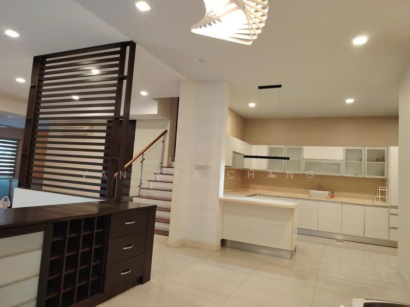 Rumah Berkembar untuk Dijual di Bandar Damansara Perdana (Damansara Perdana) - Vanessa Chang - Kitchen - PropertyGuru.com.my