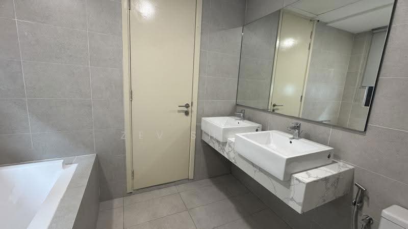 Service Residence for Rent at Ooak Suites @ Kiara 163 - Zev Sheum - Bathroom - PropertyGuru.com.my