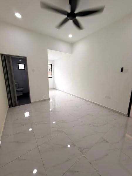 1-storey Terraced House for Sale in Bandar Baru Uda (Tampoi) - CS Tan - Interior - PropertyGuru.com.my