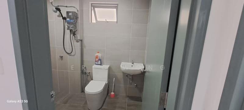 Kediaman Servis untuk Disewa di Parkland Residence @ Kajang 2 - Eric Wong - Bathroom - PropertyGuru.com.my