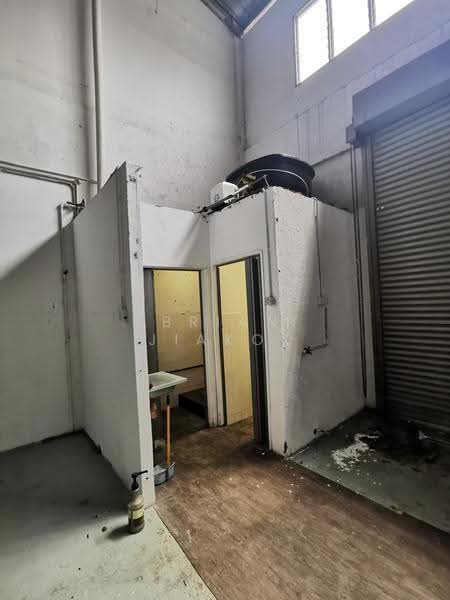 Terrace Factory for Sale in Taman Perindustrian Kip (Kepong) - Brian JiaKok - Bathroom - PropertyGuru.com.my