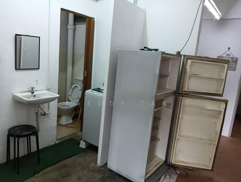 Pangsapuri untuk Dijual di Bayu Nyaman - Freddy Tan - Bathroom - PropertyGuru.com.my