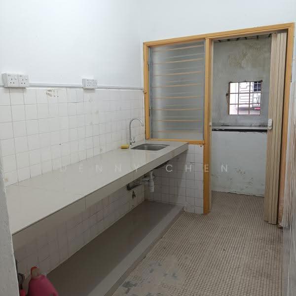 Apartment for Rent at Taman Jinjang Baru Kos Sederhana Apartment - Denny Chen - Kitchen - PropertyGuru.com.my