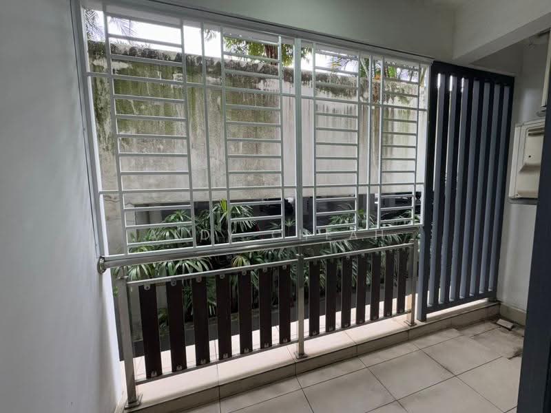 Kediaman Servis untuk Dijual di D'Secret Garden (Pangsapuri Kempas Indah) - Andy Cheah - Balcony - PropertyGuru.com.my