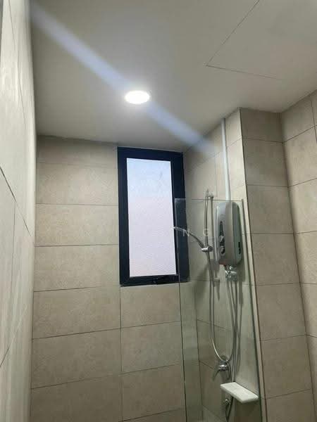 Service Residence for Sale at Aera Residence - Yi Peng - Bathroom - PropertyGuru.com.my