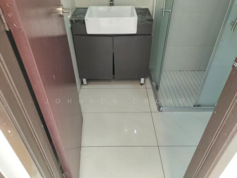 Condominium for Sale at Royal Strand @ Country Garden Danga Bay - Johnson Chong - Bathroom - PropertyGuru.com.my