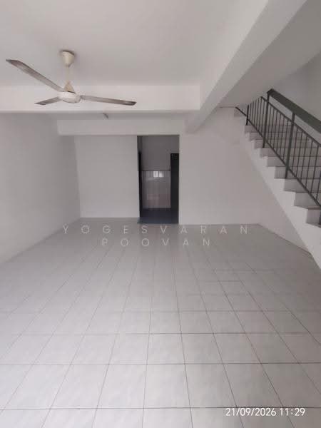 Rumah Teres 2-Tingkat untuk Dijual di Bandar Bukit Tinggi 2 (Klang) - Yogesvaran Poovan - Living Room - PropertyGuru.com.my