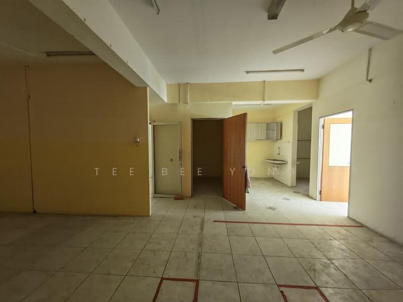 Shop for Rent in Puchong (Selangor) - Tee Bee Yong - Interior - PropertyGuru.com.my