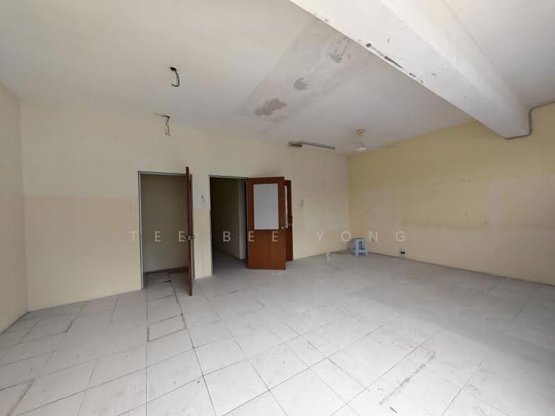 Shop for Rent in Puchong (Selangor) - Tee Bee Yong - Interior - PropertyGuru.com.my