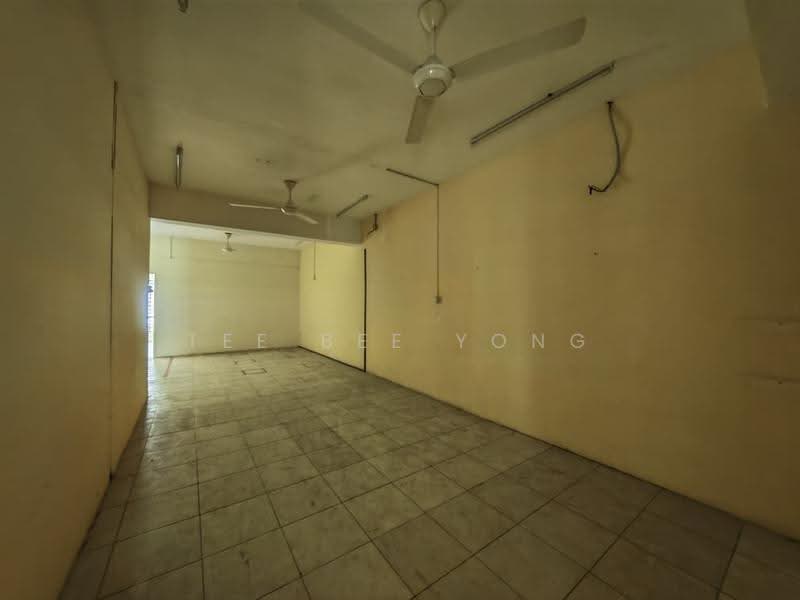 Shop for Rent in Puchong (Selangor) - Tee Bee Yong - Interior - PropertyGuru.com.my