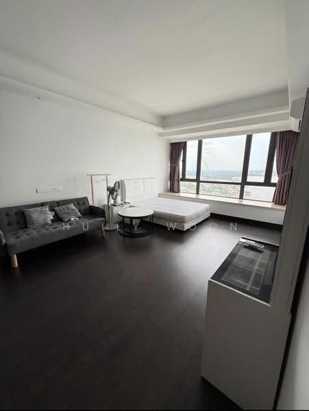 Kondominium untuk Dijual di R&F Princess Cove Phase 2-Seine Region - Huily Woon - Living Room - PropertyGuru.com.my