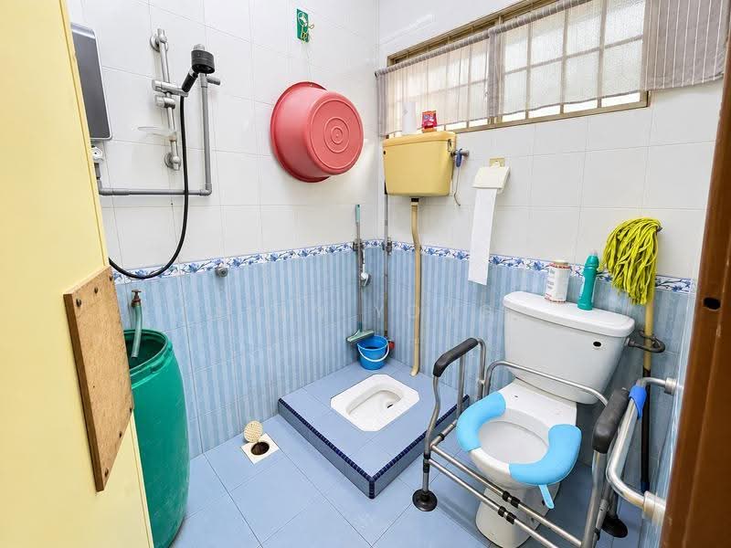 2-storey Terraced House for Sale in Taman Bidara (Selayang) - Sean Yong - Bathroom - PropertyGuru.com.my