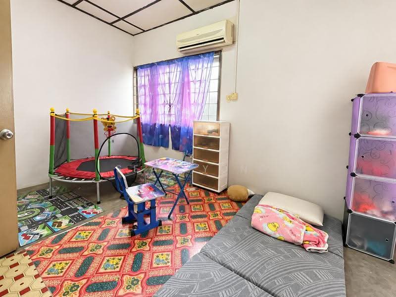 2-storey Terraced House for Sale in Taman Bidara (Selayang) - Sean Yong - Bedroom - PropertyGuru.com.my