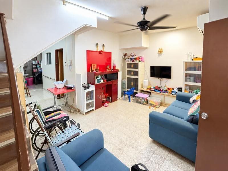 2-storey Terraced House for Sale in Taman Bidara (Selayang) - Sean Yong - Living Room - PropertyGuru.com.my
