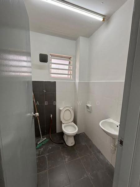 Rumah Kluster untuk Disewa di Bandar Puncak Alam (Puncak Alam) - Abby Woo - Bathroom - PropertyGuru.com.my