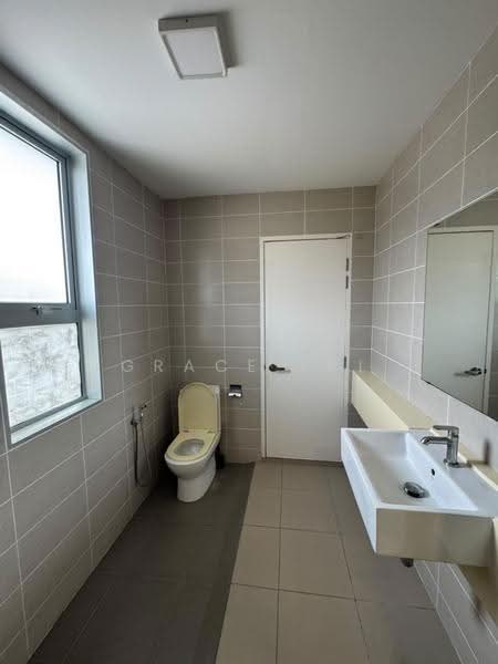 Rumah Teres untuk Disewa di Bandar Tropicana Aman (Telok Panglima Garang) - Grace Lai - Bathroom - PropertyGuru.com.my