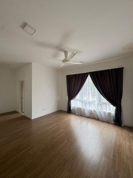 Rumah Teres untuk Disewa di Bandar Tropicana Aman (Telok Panglima Garang) - Grace Lai - Living Room - PropertyGuru.com.my