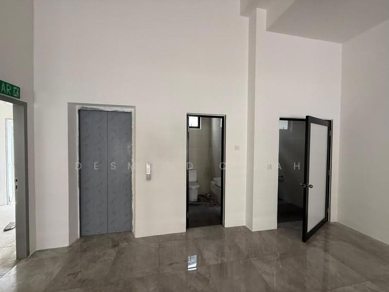 Shop for Rent in Bukit Jambul (Penang) - Desmond Chuah - Entrance - PropertyGuru.com.my