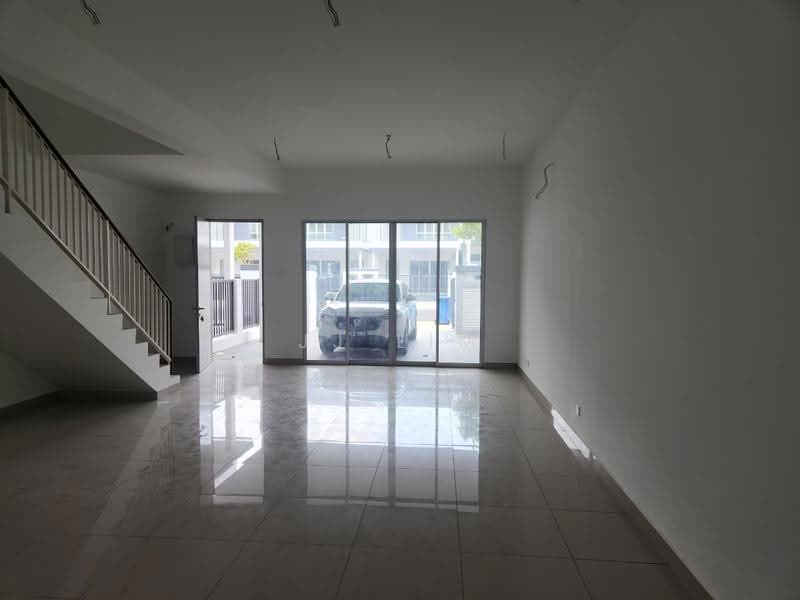 Rumah Teres 2-Tingkat untuk Disewa di Seksyen U17 (Shah Alam) - JJ Lim - Living Room - PropertyGuru.com.my