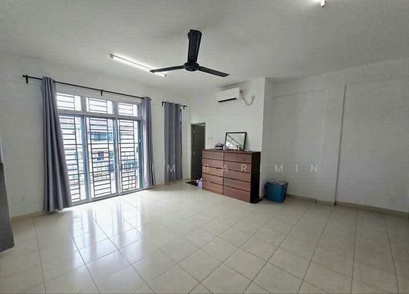 Semi-Detached House for Sale in Taman Pulai Mutiara (Iskandar Puteri (Nusajaya)) - Arzaim Barimin - Living Room - PropertyGuru.com.my