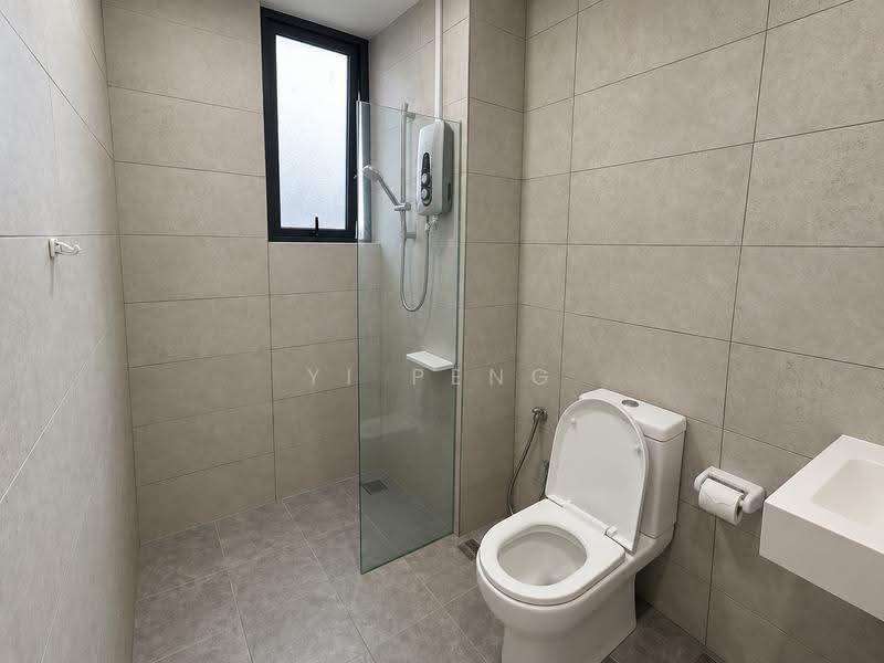 Service Residence for Sale at Aera Residence - Yi Peng - Bathroom - PropertyGuru.com.my