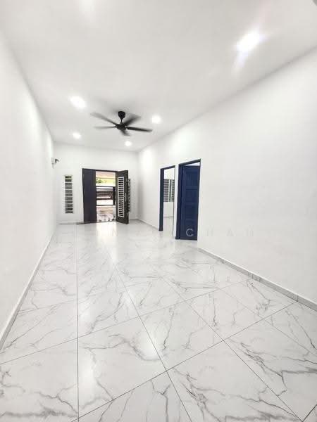Rumah Teres 1-Tingkat untuk Dijual di Taman Sri Skudai (Skudai) - Johnny Chan - Living Room - PropertyGuru.com.my