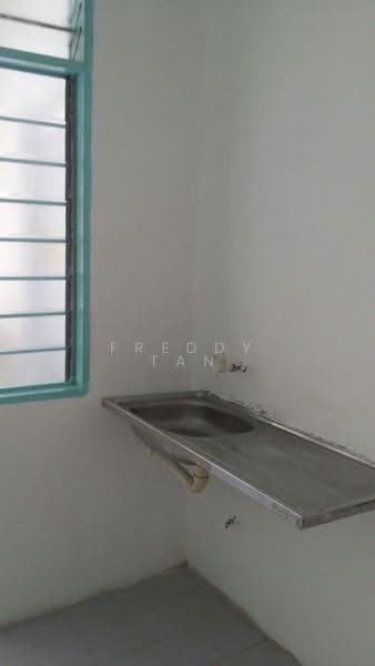Pangsapuri untuk Dijual di Halaman Murni Apartment - Freddy Tan - Kitchen - PropertyGuru.com.my
