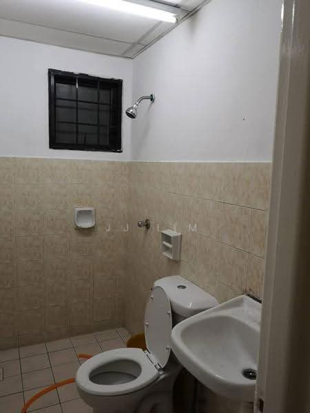 Kondominium untuk Disewa di Sri Putramas - JJ Lim - Bathroom - PropertyGuru.com.my