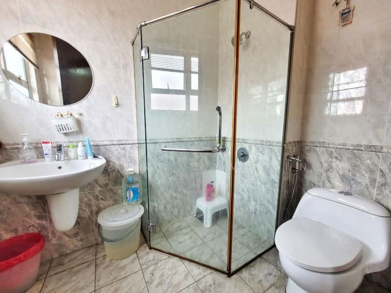 Semi-Detached House for Sale in Damansara Legenda (Petaling Jaya) - Adzura Zamedin - Bathroom - PropertyGuru.com.my