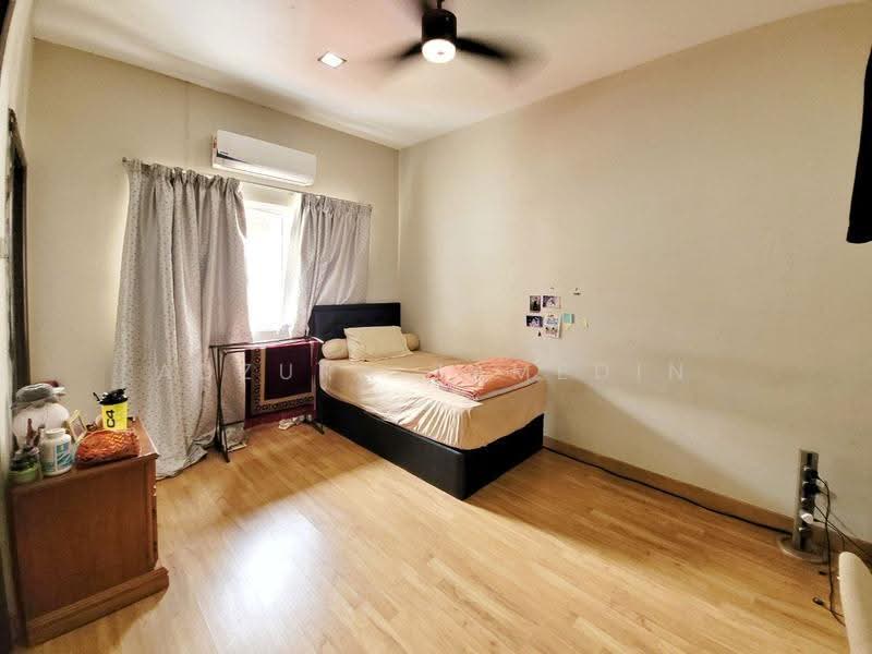 Semi-Detached House for Sale in Damansara Legenda (Petaling Jaya) - Adzura Zamedin - Bedroom - PropertyGuru.com.my