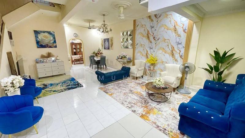 Rumah Teres untuk Dijual di Taman Desa Karunmas (Balakong) - Muhd Khairulnawawi Kamaruddin - Living Room - PropertyGuru.com.my