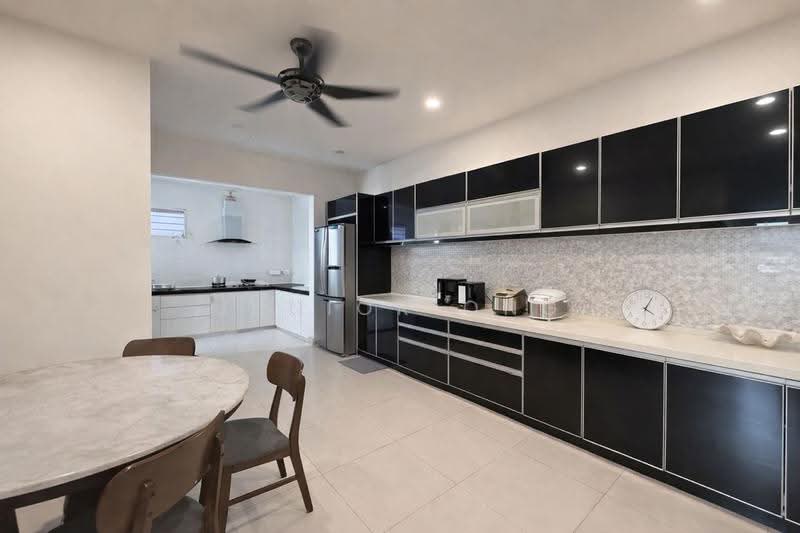 Rumah Berkembar untuk Dijual di Taman Anggun (Rawang) - Junior Ong - Kitchen - PropertyGuru.com.my