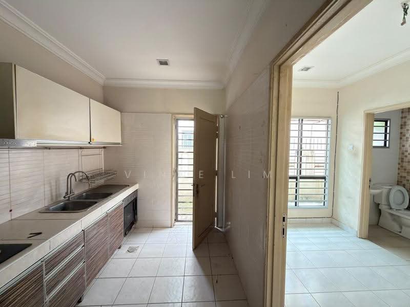 2-storey Terraced House for Sale in Putra Heights (Subang Jaya) - Vince Lim - Kitchen - PropertyGuru.com.my
