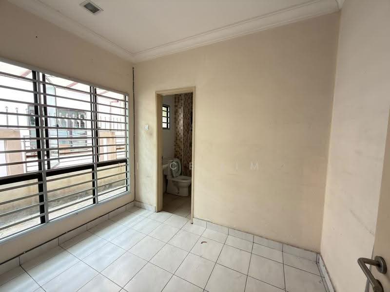 2-storey Terraced House for Sale in Putra Heights (Subang Jaya) - Vince Lim - Bathroom - PropertyGuru.com.my