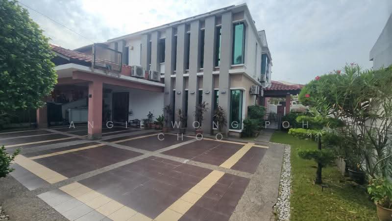 Semi-Detached House for Sale in Taman Overseas Union (Taman Oug) (Jalan Klang Lama (Old Klang Road)) - Angie Wong Poh Choo - Exterior - PropertyGuru.com.my