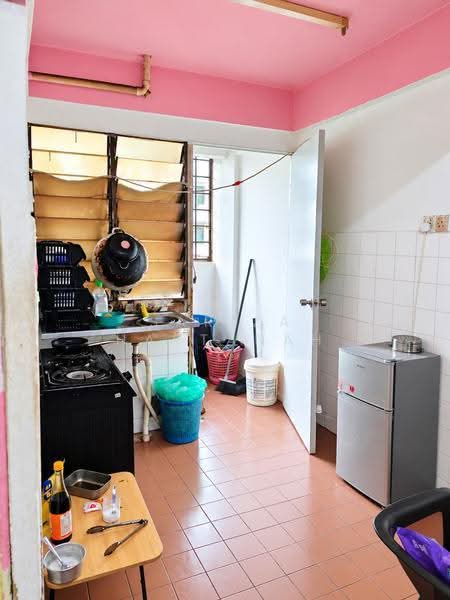 Flat for Sale at Gugusan Cempaka - Sariza Hartanah - Kitchen - PropertyGuru.com.my