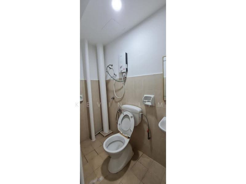 Apartment for Rent at Lake View Suites - Kevin Lim - Bathroom - PropertyGuru.com.my