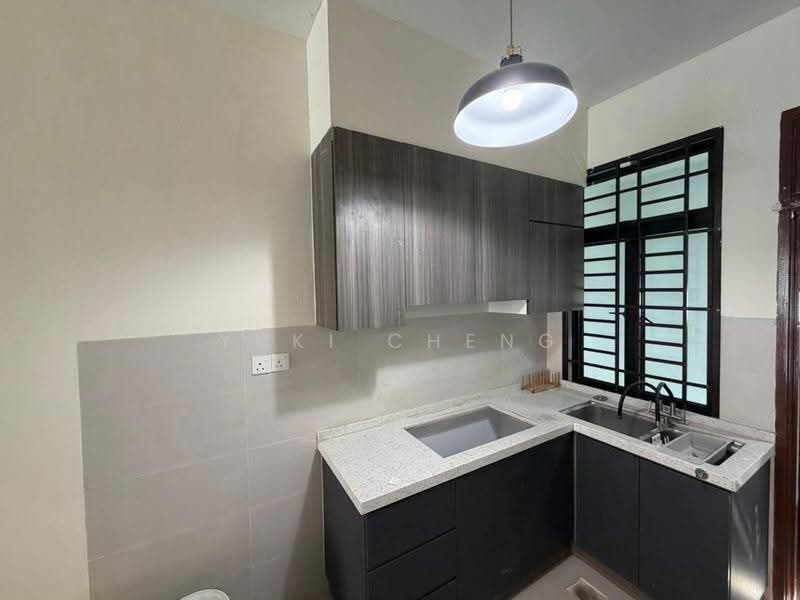 1-storey Terraced House for Sale in Taman Pelangi Indah (Ulu Tiram) - Yuki Cheng - Kitchen - PropertyGuru.com.my