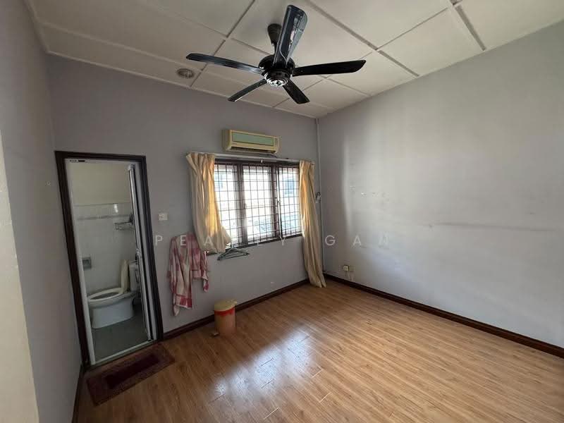 2-storey Terraced House for Sale in Usj 5 (Subang Jaya) - Pearly Gan - Bathroom - PropertyGuru.com.my